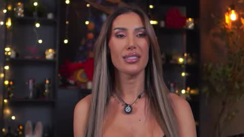 Evelyn online show from 02.24.26