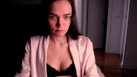 Snapshot of evelyn_gg chatting on 04.28.26 Evelyn online show from 04.28.26
