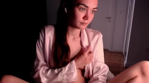 Evelyn online show from 06.03.26