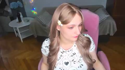 Snapshot of evelyn_harper_x chatting on 06.18.26 Eve online show from 06.18.26
