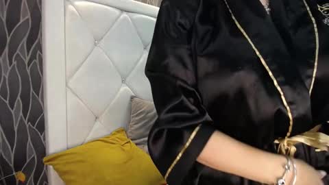 Snapshot of evelynagrey chatting on 03.10.25 EvelynaGrey online show from 03.10.25
