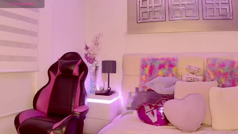 EvelynaGrey online show from 03.19.26