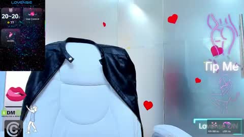 evelyne_rose online show from 05.04.26