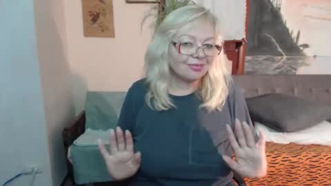 BarbaraBlondy online show from 11.06.25