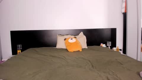 Snapshot of evelynneshawn chatting on 01.16.26 Evelyne online show from 01.16.26