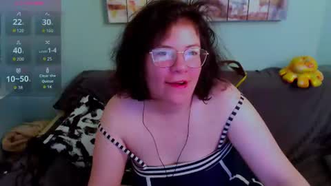 Snapshot of everly_rays chatting on 06.21.26 Everly online show from 06.21.26