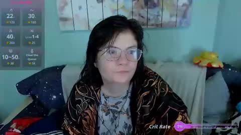 Snapshot of everly_rays chatting on 07.19.26 Everly online show from 07.19.26