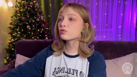 Snapshot of eves_eyes chatting on 01.18.26 Forget me not eve on CB online show from 01.18.26