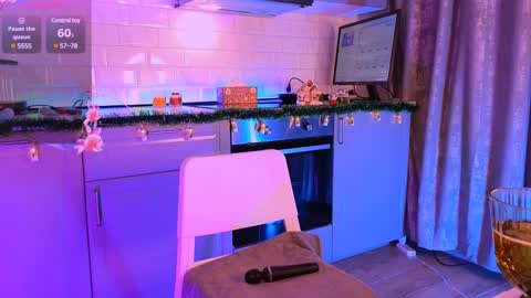 Snapshot of evestone_ chatting on 01.07.25      Help me us to make 55 thumbs up  online show from 01.07.25