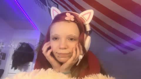 Snapshot of evettezirin chatting on 11.16.25 Sky online show from 11.16.25