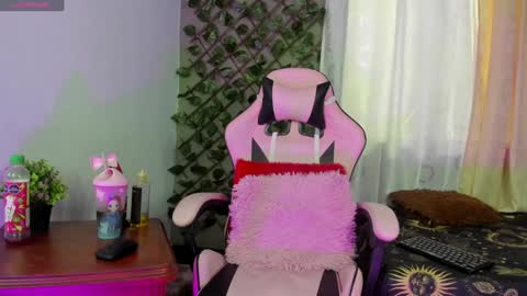 Snapshot of evha_gala chatting on 01.21.25 evha_gala online show from 01.21.25