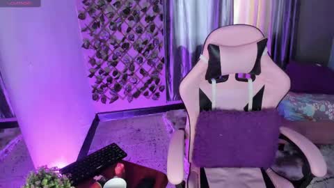 Snapshot of evha_gala chatting on 02.24.25 evha_gala online show from 02.24.25