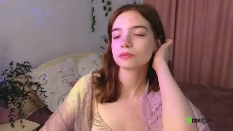 Snapshot of evi_brook chatting on 10.14.25 evi_brook online show from 10.14.25