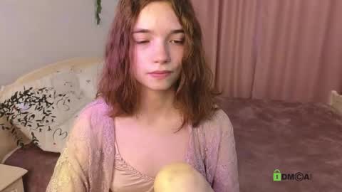 Snapshot of evi_brook chatting on 10.15.25 evi_brook online show from 10.15.25