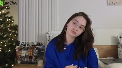 evi_woow online show from 01.08.25