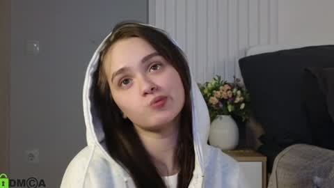 evi_woow online show from 01.31.25