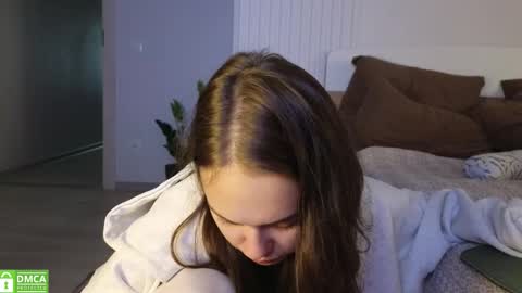 evi_woow online show from 09.21.25