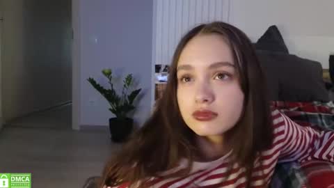 evi_woow online show from 11.14.25