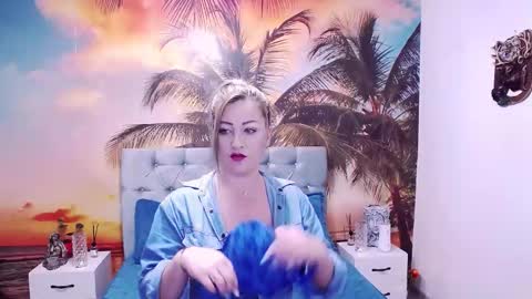 Evia online show from 11.20.25