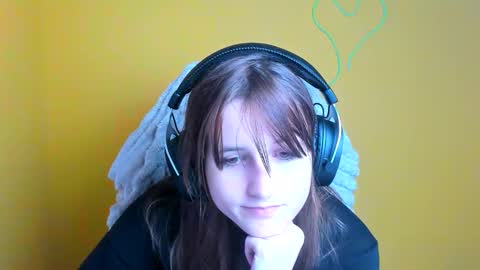 Evie online show from 11.12.25