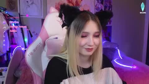 Evie online show from 12.12.24