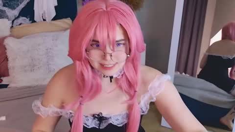 Snapshot of evie_val chatting on 10.30.25 evie_val online show from 10.30.25