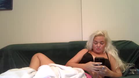 Badblondebunny online show from 12.19.24