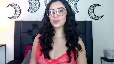 Evolet online show from 11.14.25