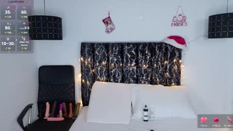 evvaa_moon online show from 12.18.25