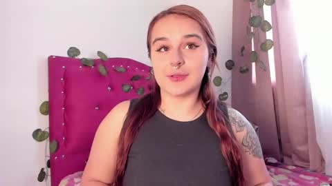 Snapshot of evy_orange1 chatting on 12.04.24 EVY online show from 12.04.24