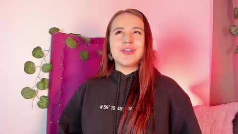 Snapshot of evy_orange1 chatting on 01.19.25 EVY online show from 01.19.25