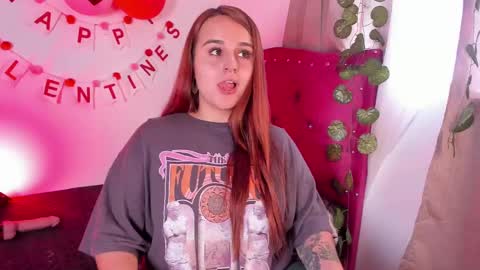 Snapshot of evy_orange1 chatting on 02.12.25 EVY online show from 02.12.25