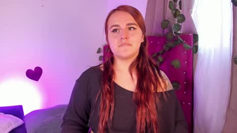 Snapshot of evy_orange1 chatting on 03.03.25 EVY online show from 03.03.25