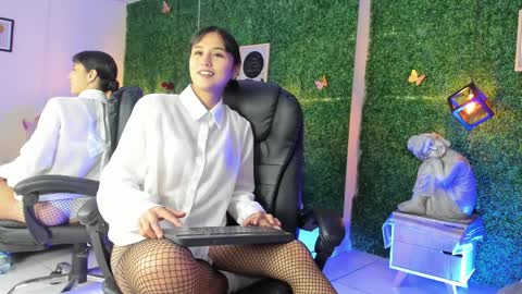 Snapshot of evyy_ chatting on 04.08.26 Evyy online show from 04.08.26