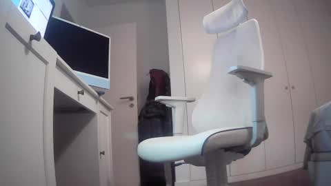 exhibapoil online show from 07.24.26