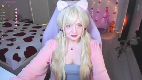 Snapshot of exhoneyangel chatting on 02.04.25 Amy online show from 02.04.25