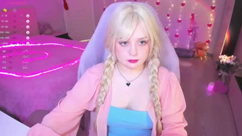 Snapshot of exhoneyangel chatting on 02.26.25 Amy online show from 02.26.25