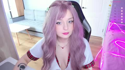 Snapshot of exhoneyangel chatting on 09.12.25 Amy online show from 09.12.25