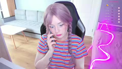 Snapshot of exhoneyangel chatting on 09.26.25 Amy online show from 09.26.25