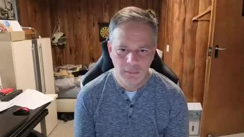 Snapshot of exibe1219 chatting on 02.15.25 exibe1219 online show from 02.15.25