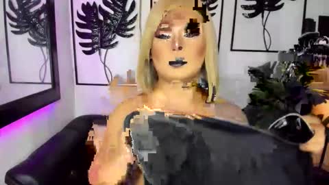 Snapshot of exotic_lindsay chatting on 06.02.26 Lindsay online show from 06.02.26