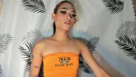 jenny  Laiza online show from 06.16.26