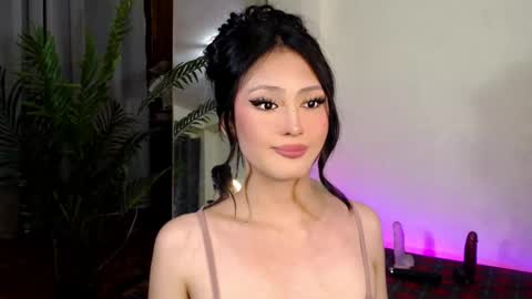 Snapshot of expensive_candyx chatting on 12.28.24 Candy  online show from 12.28.24