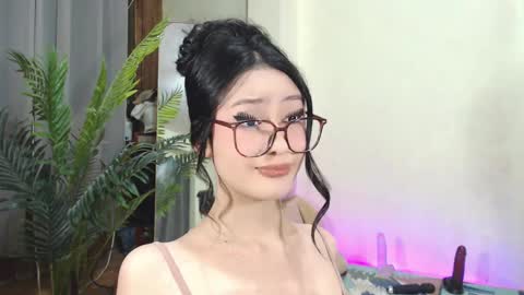 Snapshot of expensive_candyx chatting on 03.04.25 Candy  online show from 03.04.25