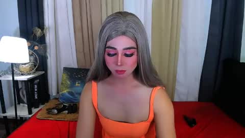 Snapshot of expensive_elise chatting on 04.21.26 expensive_elise online show from 04.21.26