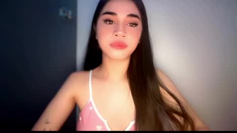 Snapshot of expensivets_chloe chatting on 05.18.26 chloee online show from 05.18.26