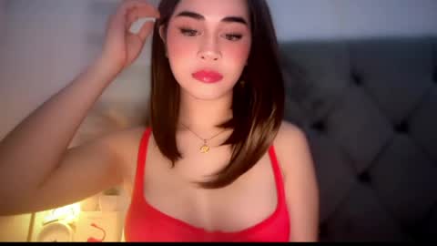 Snapshot of expensivets_chloe chatting on 05.23.26 chloee online show from 05.23.26