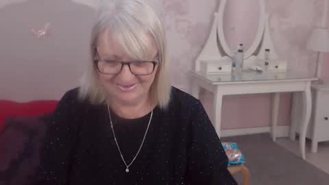 Snapshot of experiencedalana chatting on 05.01.26 Alana online show from 05.01.26