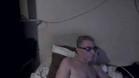 Snapshot of explorer1316 chatting on 07.04.26 titou online show from 07.04.26