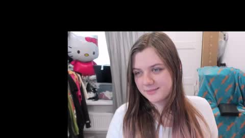 Snapshot of eyes_say_yes chatting on 02.24.26 Yara online show from 02.24.26